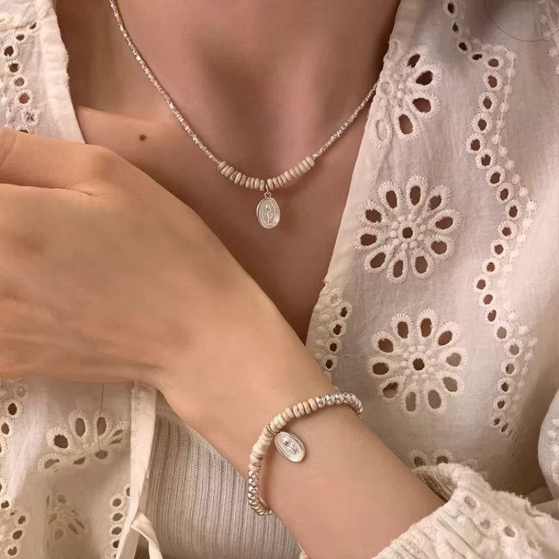 Collier de perles turquoise tulipe en argent regardé 925