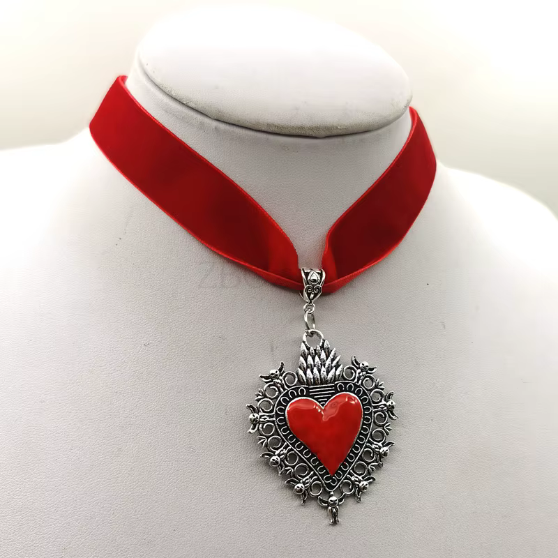 Grand collier du Sacré-Cœur enflammé