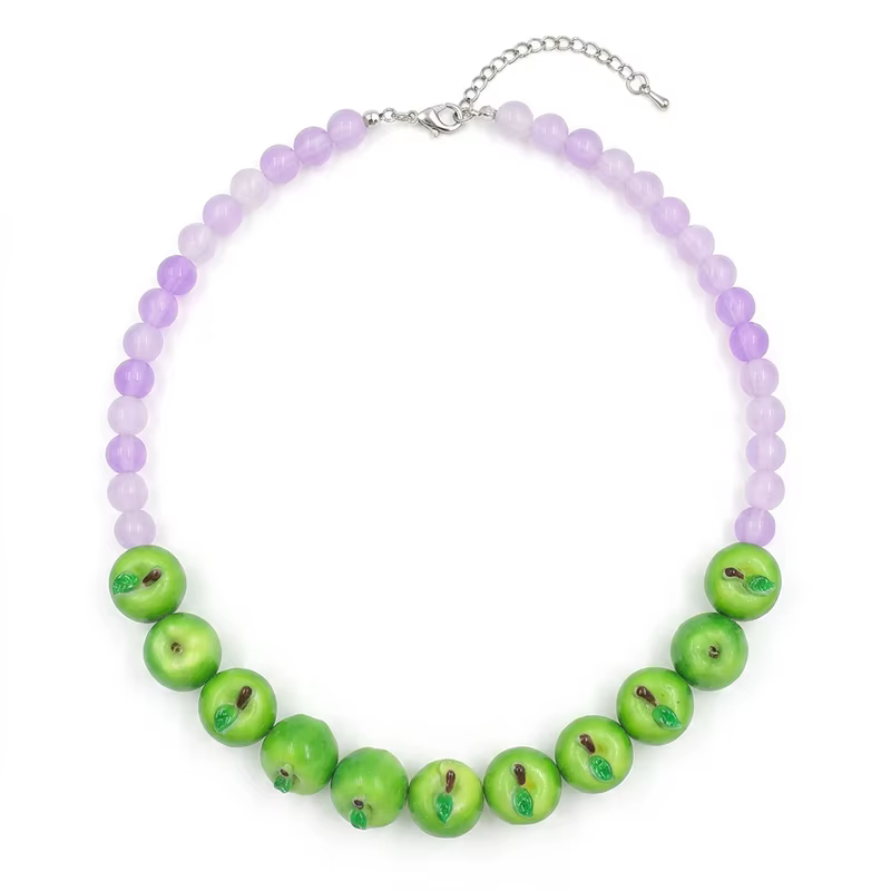 Collier de perles de fruits