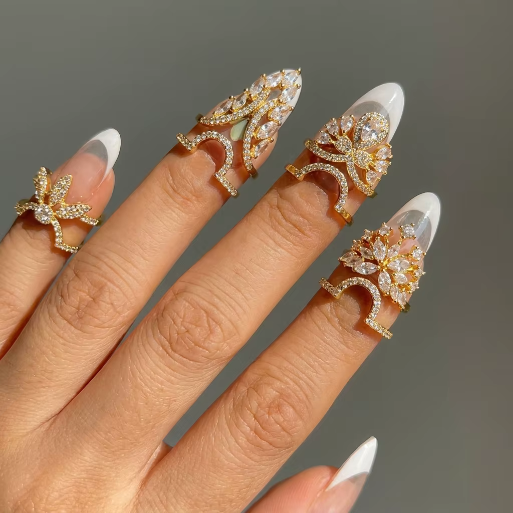 Bague d'ongle en zircon brillant exquise pour femme