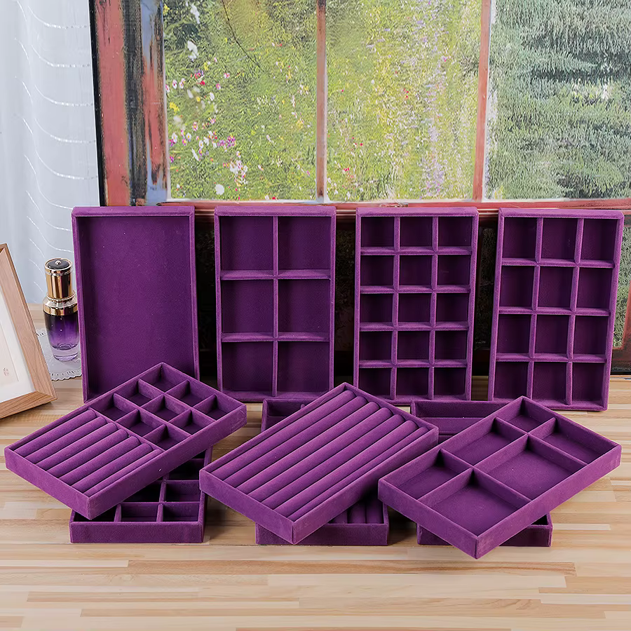 1 pièce, plateau à bijoux floqué, couleur: violet