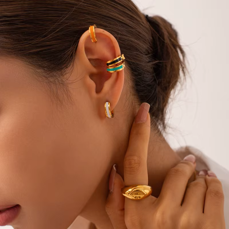 Boucles d'oreilles pendantes vintage creuses en acier inoxydable couleur or 2026