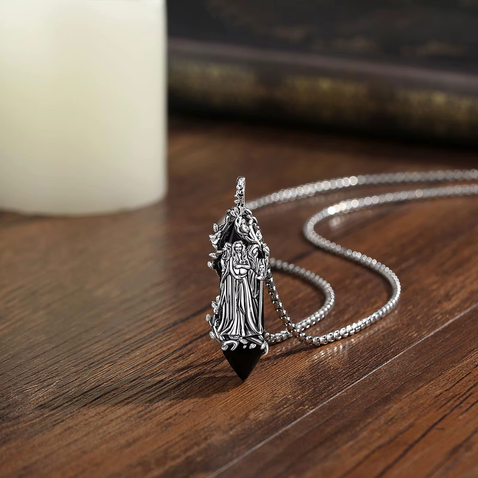 AEONSLOVE Collier vintage triple lune déesse