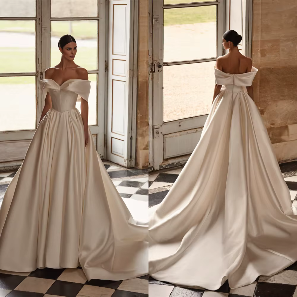 Robes de mariée gothiques en Satin personnalisées de haute qualité
