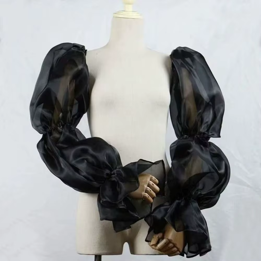 Manches bouffantes élégantes pour robe de soirée