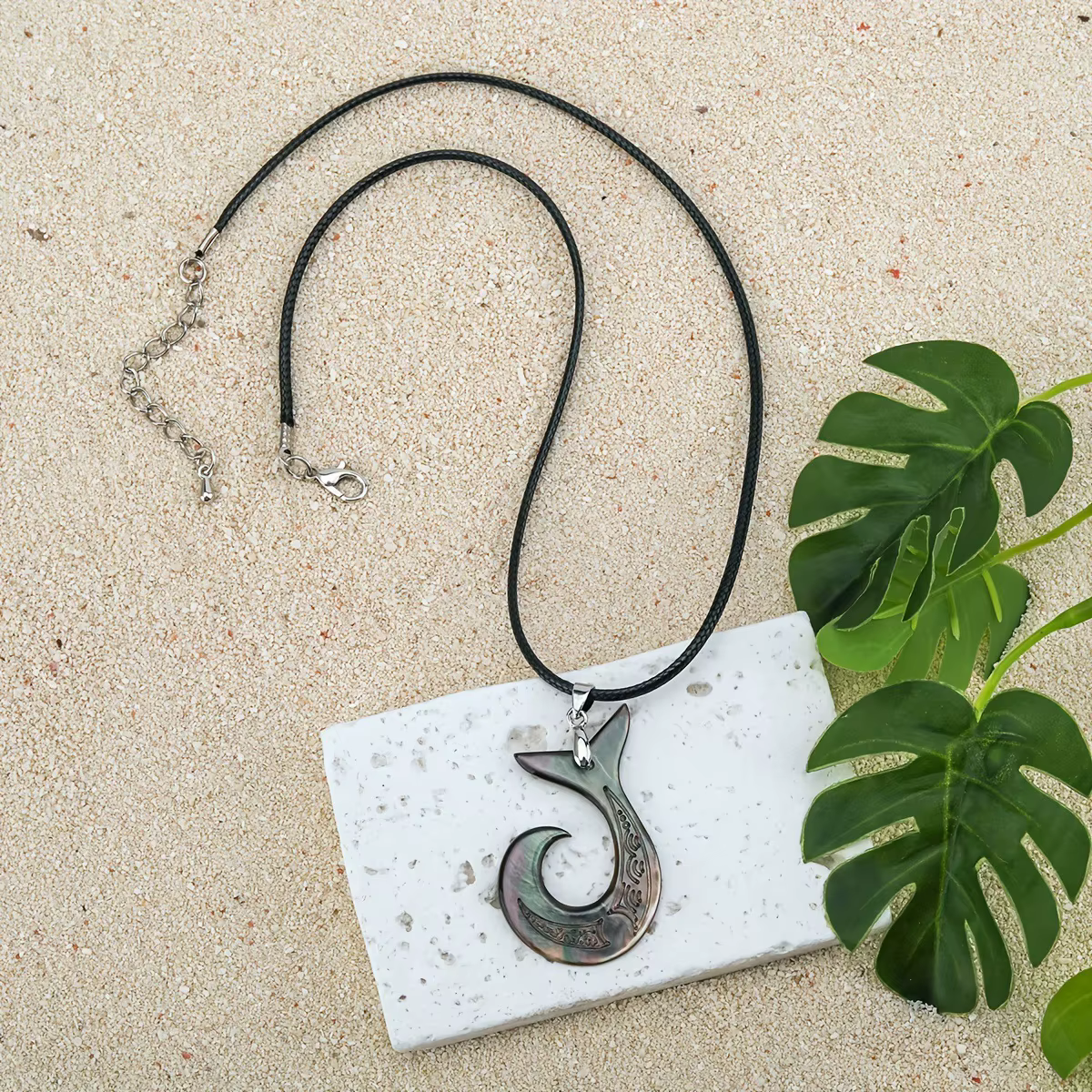 Pendentif en nacre naturelle de Style hawaïen