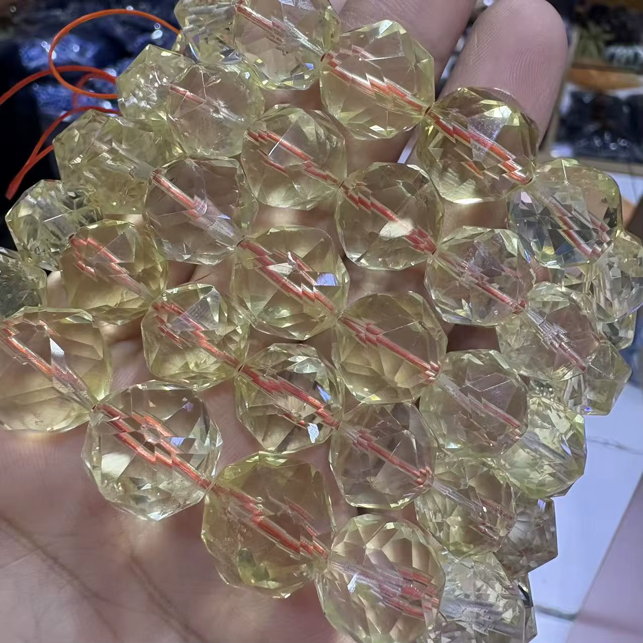 Citrine irrégulière facettée Haohan TOP Sri Lanka