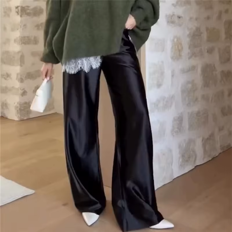 Pantalon large fluide en satin pour femme