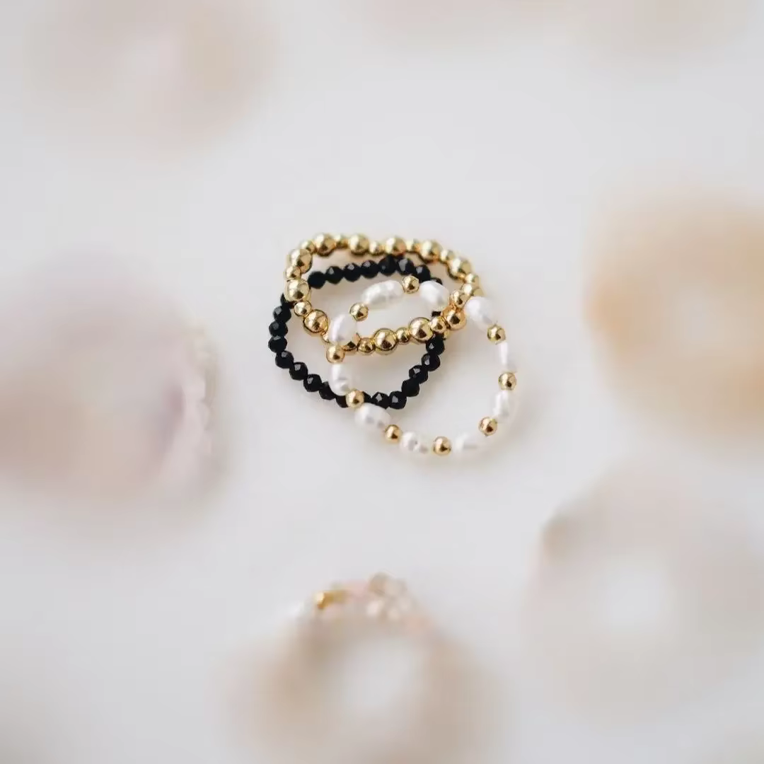 Bague élégante en perles d'eau douce