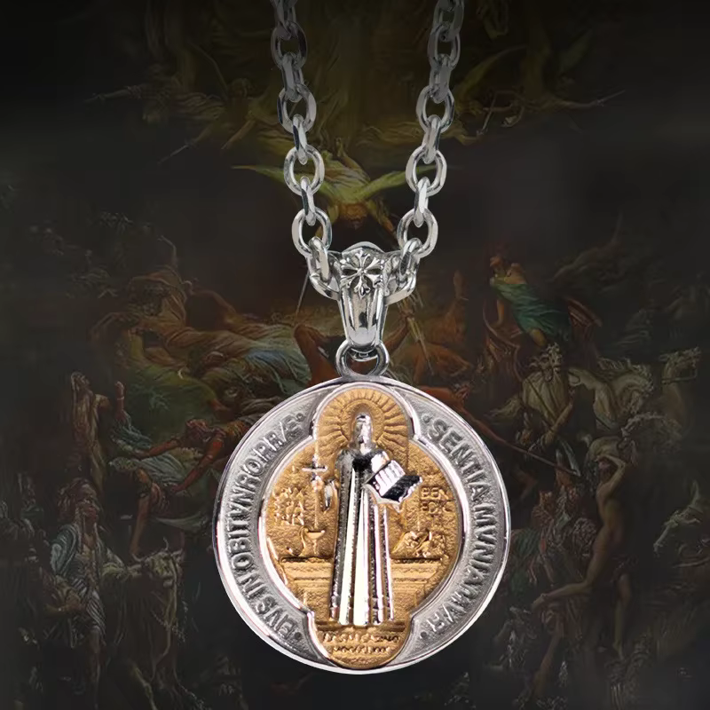 Collier Religieux Vintage en Titane et Acier