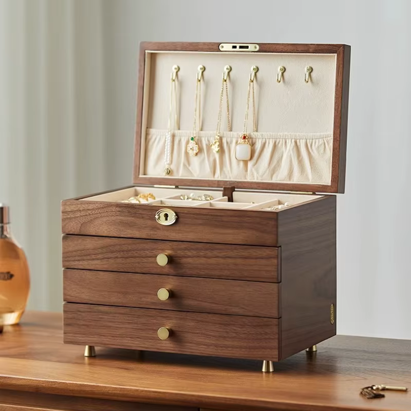 Boîte à bijoux en bois massif avec serrure