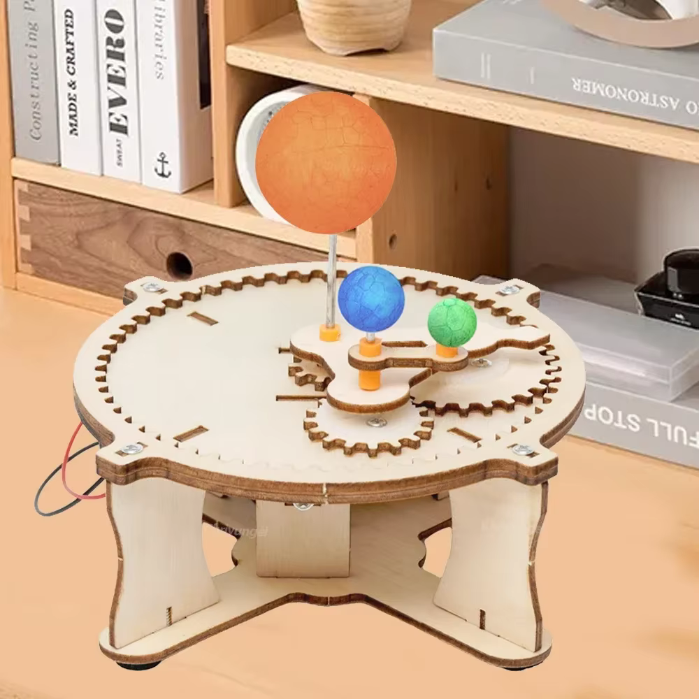 Modèle de système solaire en bois
