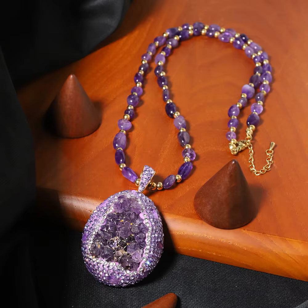 Collier pendentif incrusté naturel pour femme
