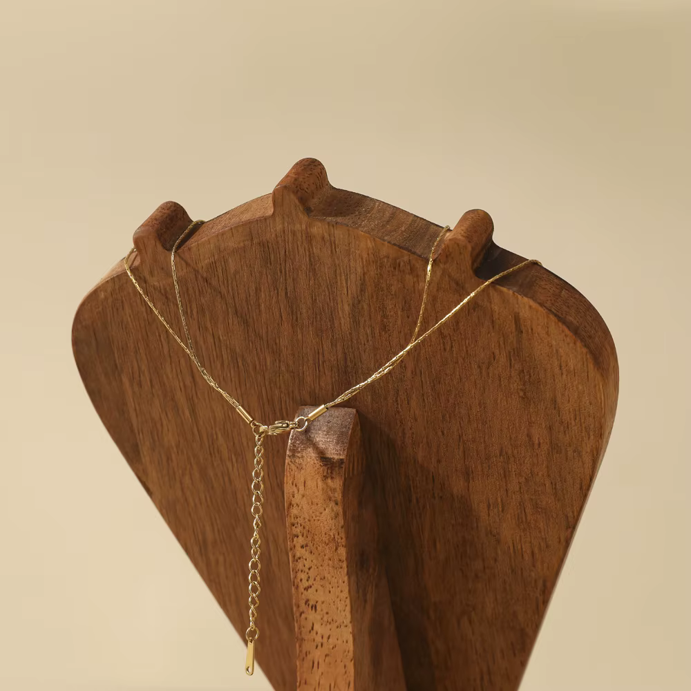 Cadre d'exposition de bijoux en bois