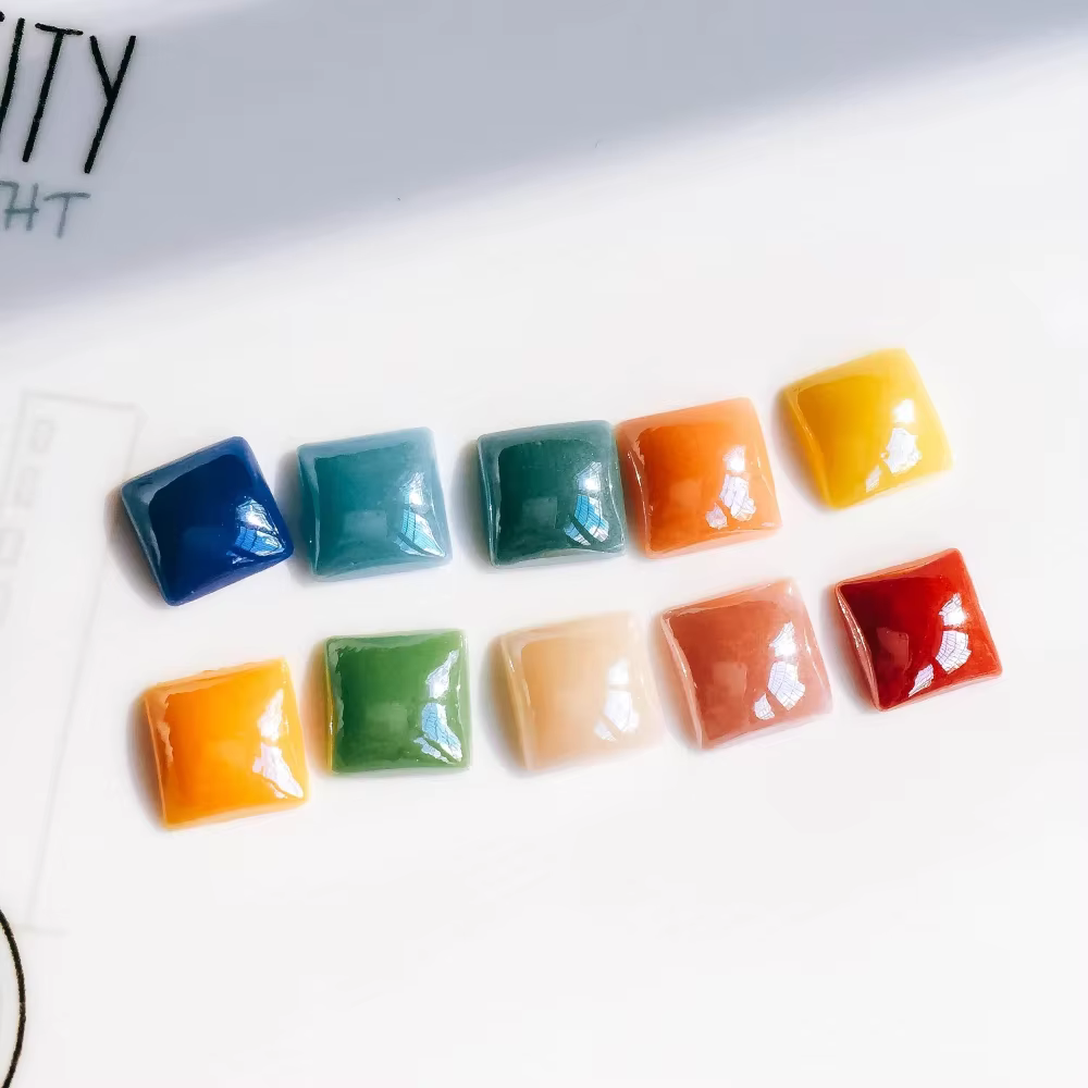 Couleurs mélangées céramique porcelaine carré verre Cabochons 10mm camée dos plat Cabochon fournitures pour la recherche de bijoux 40 pièces