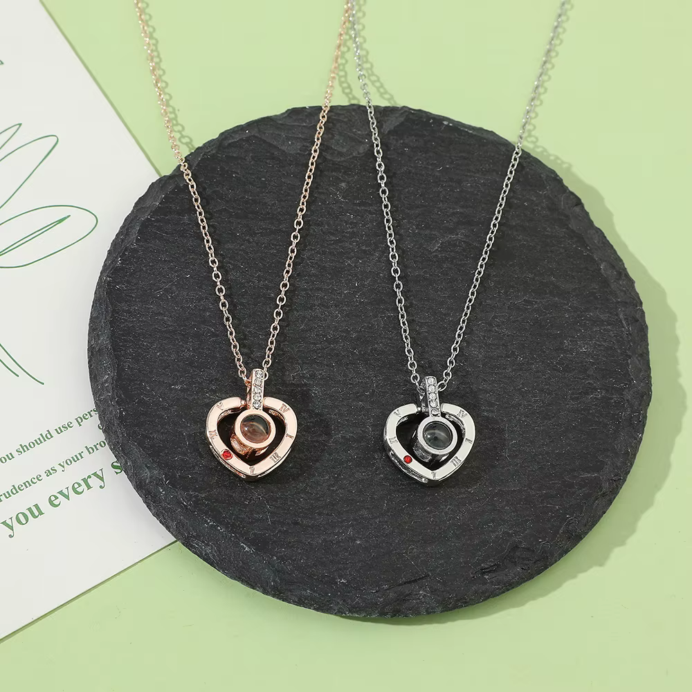 Collier 'Je t'aime' en 100 langues - Pendentif cœur multilingue