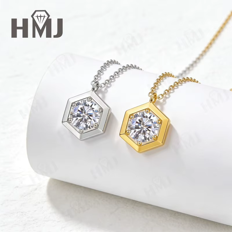 Collier en moissanite couleur D 1ct