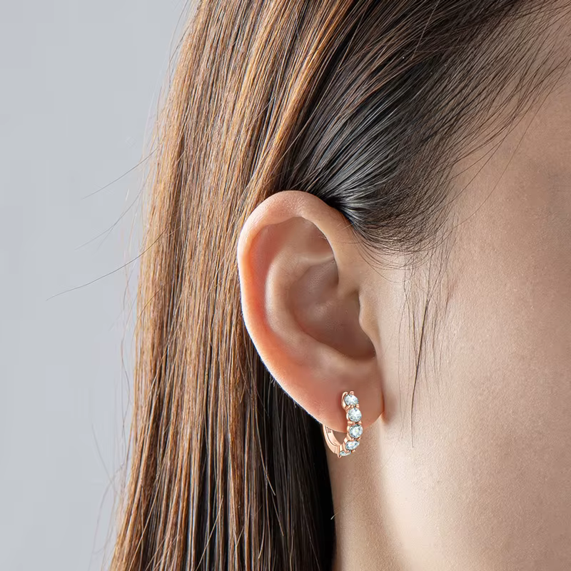 IOGOU – boucles d'oreilles Huggie couleur Moissanite pour femmes et filles