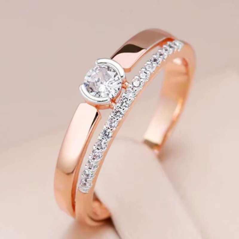 Bague en or creux avec incrustation de pierres colorées pour femmes