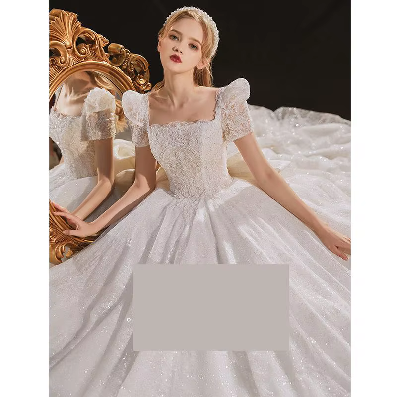 Nouvelle robe de mariée col carré élégante brodée ciel étoilé jupe