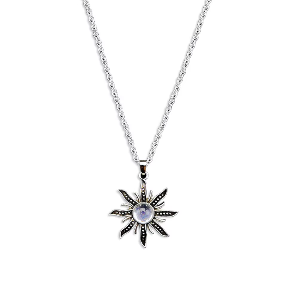 Collier pendentif bohème antique