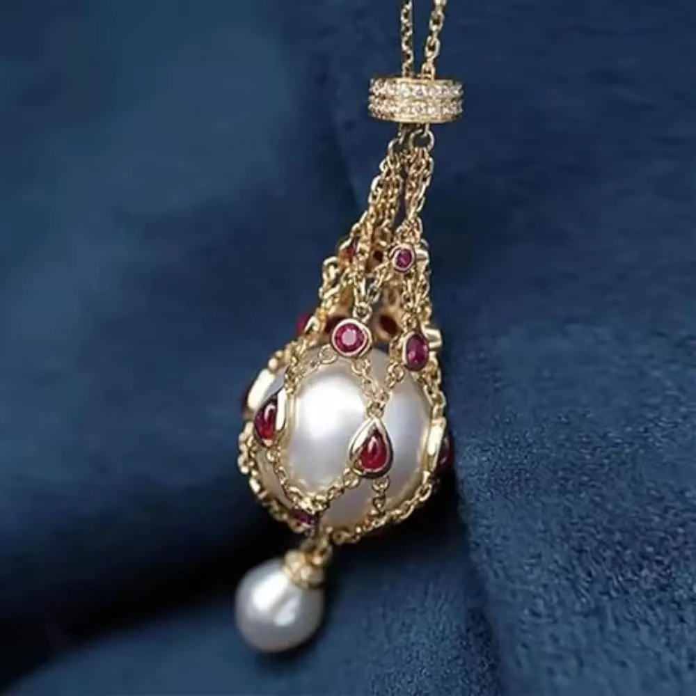 Pendentif Lavalier en métal avec perles et pierres précieuses