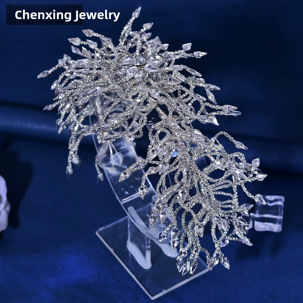 Accessoires de cheveux de mariée créatifs faits à la main en diamant