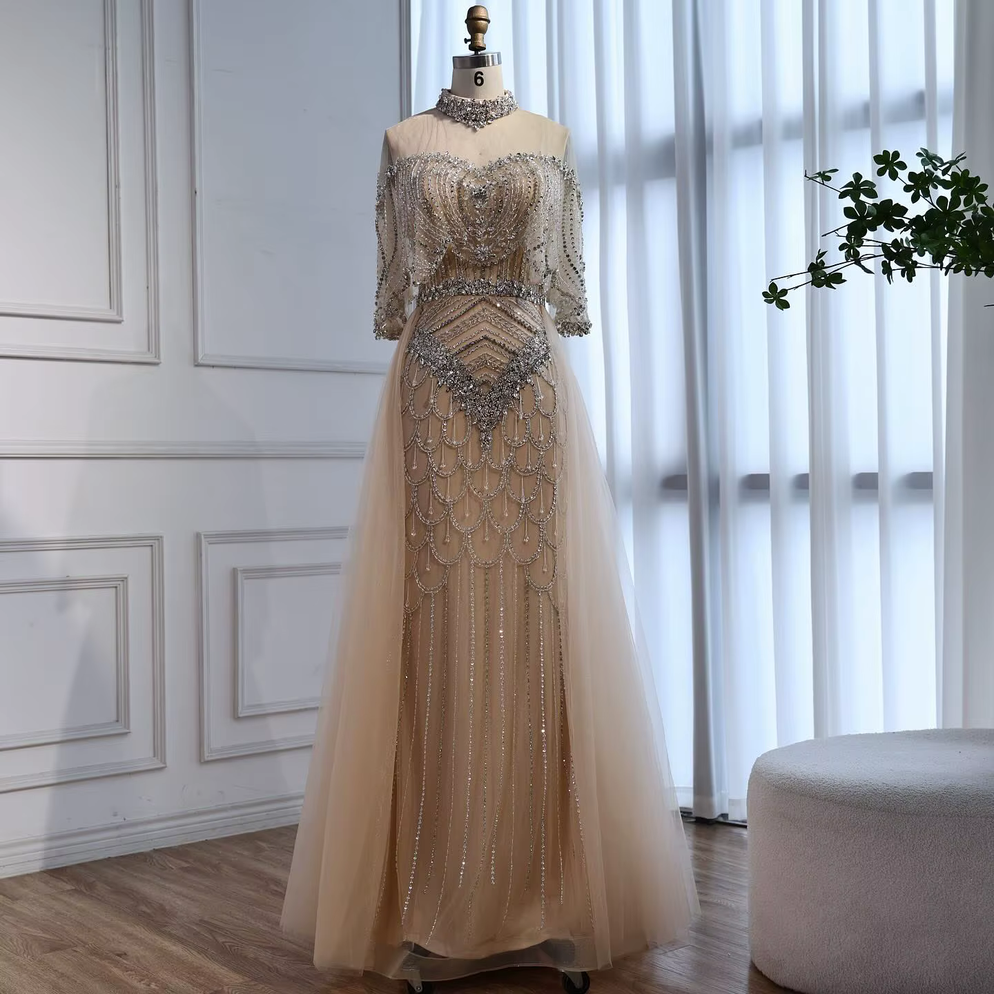 Robe de soirée de luxe grise en perles