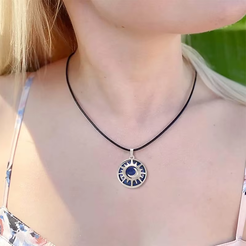 Pierre de soleil pendentif