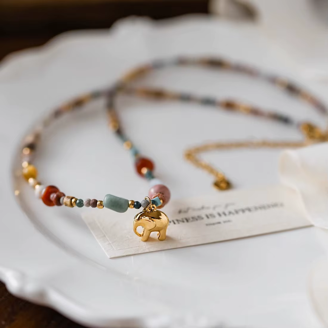 Chaîne de perles en pierre naturelle colorée rétro française