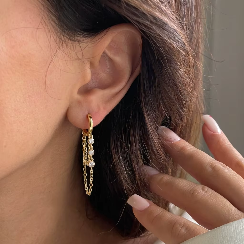 Boucles d'oreilles longues de luxe françaises avec plusieurs couches de chaînes et strass pour femmes