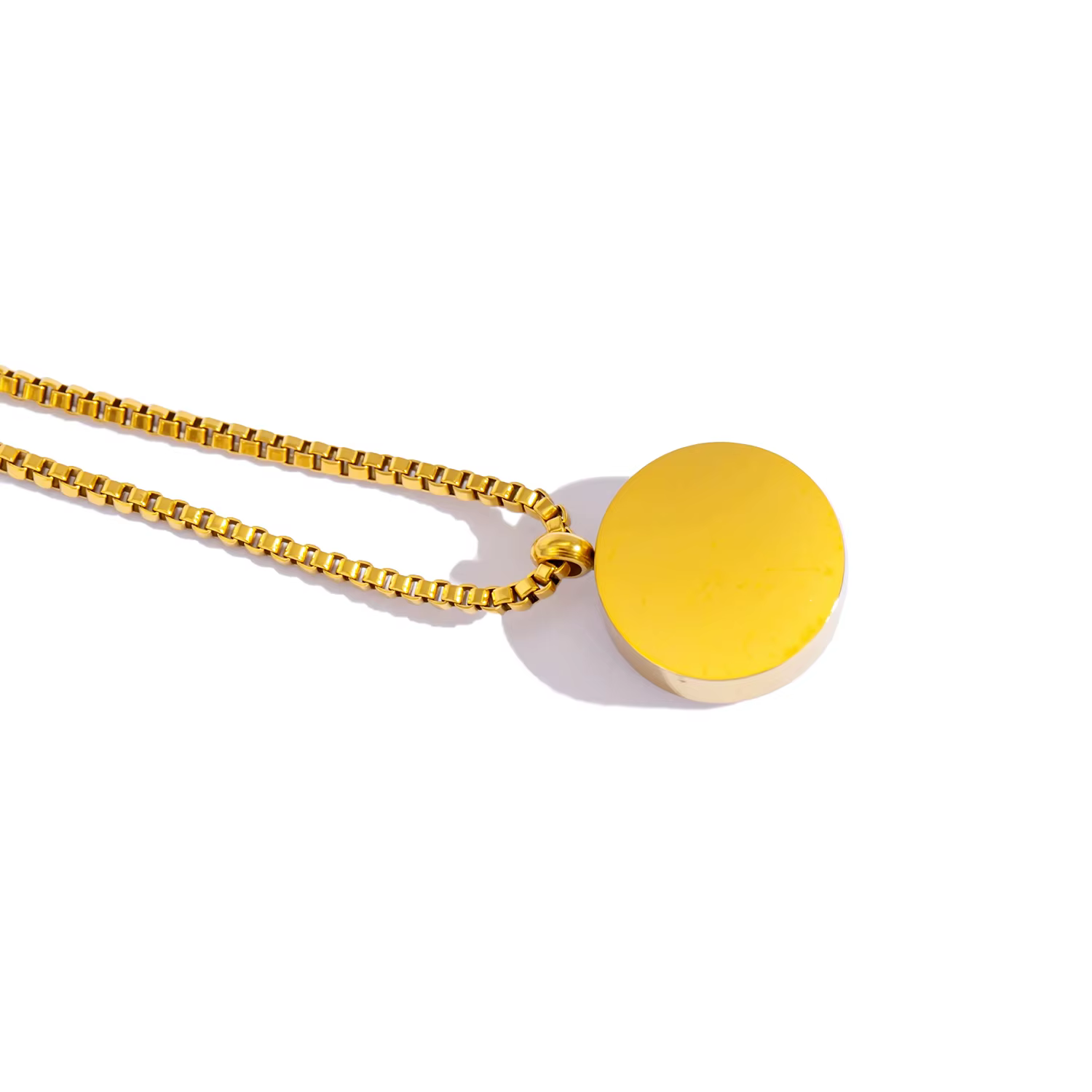 Collier pendentif étincelant CZ – Acier inoxydable plaqué or 18 carats poli miroir
