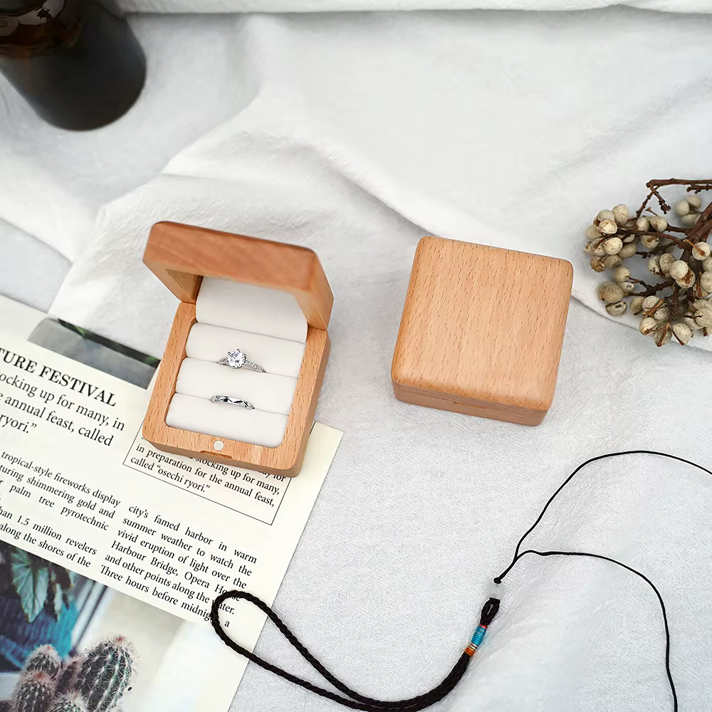 Boîte à matiques en bois portable