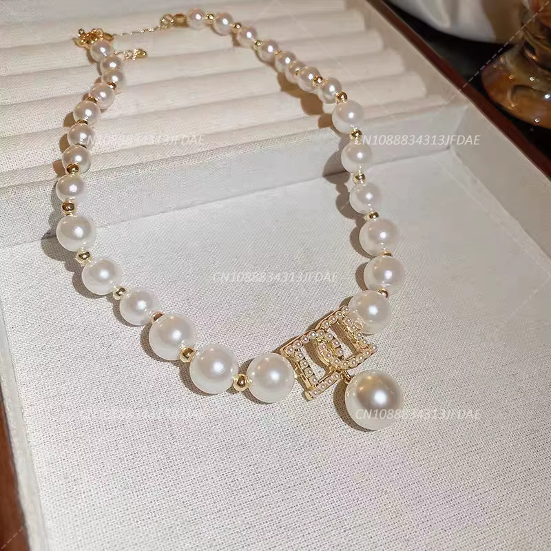 Grand pendentif élégant pour femmes
