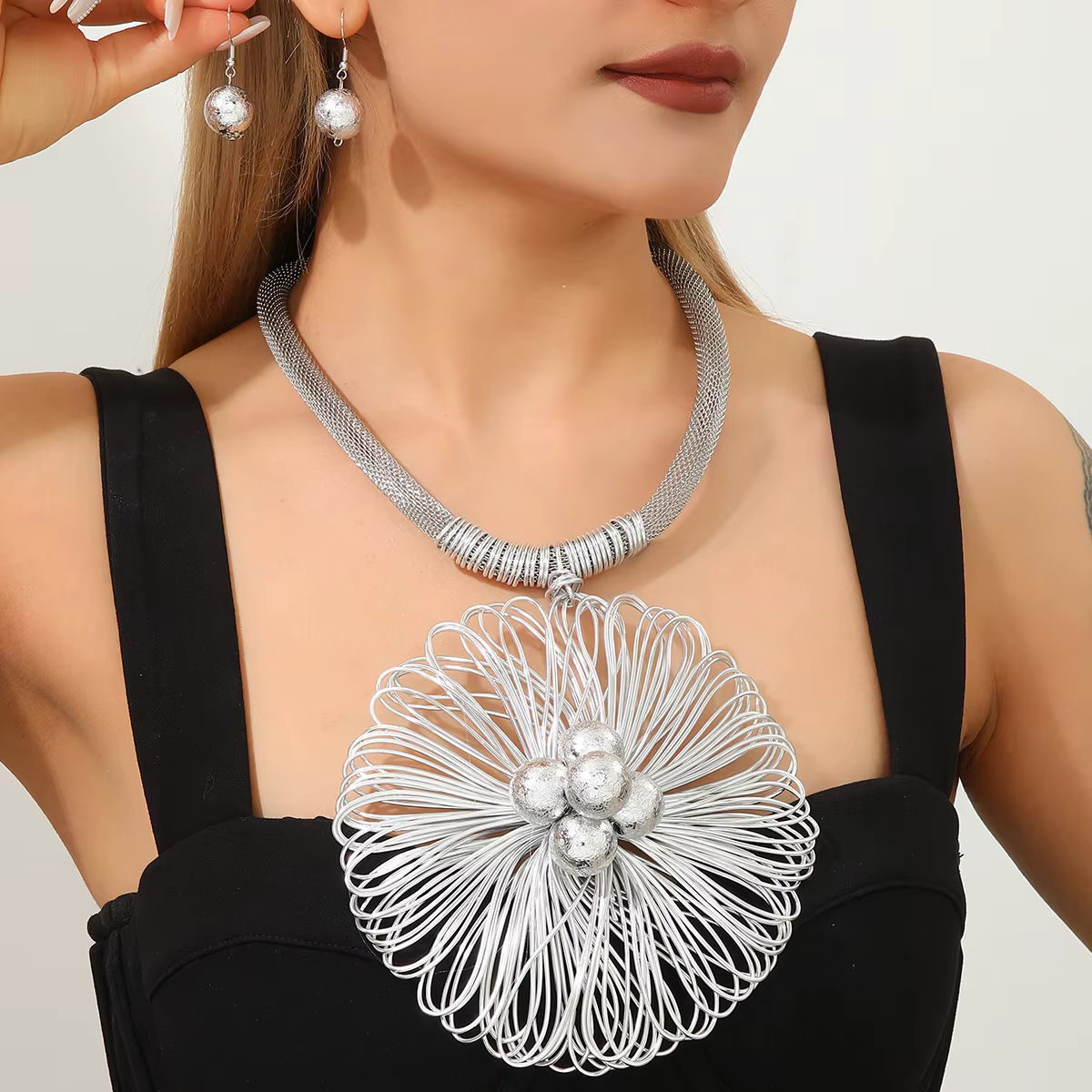 Ensemble de bijoux tendance au design unique