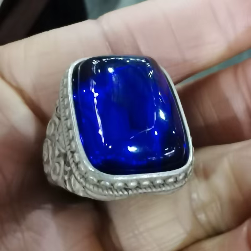 Bague vintage en aigue-marine naturelle