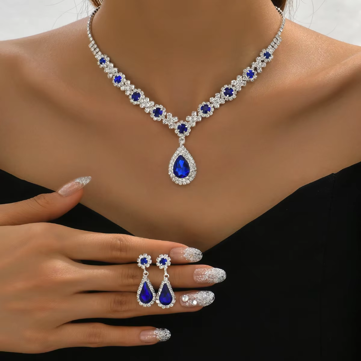Ensemble de 3 colliers gouttelettes de cristal pour femmes