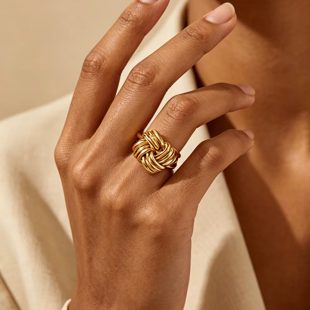 Bagues tressées classiques pour femmes