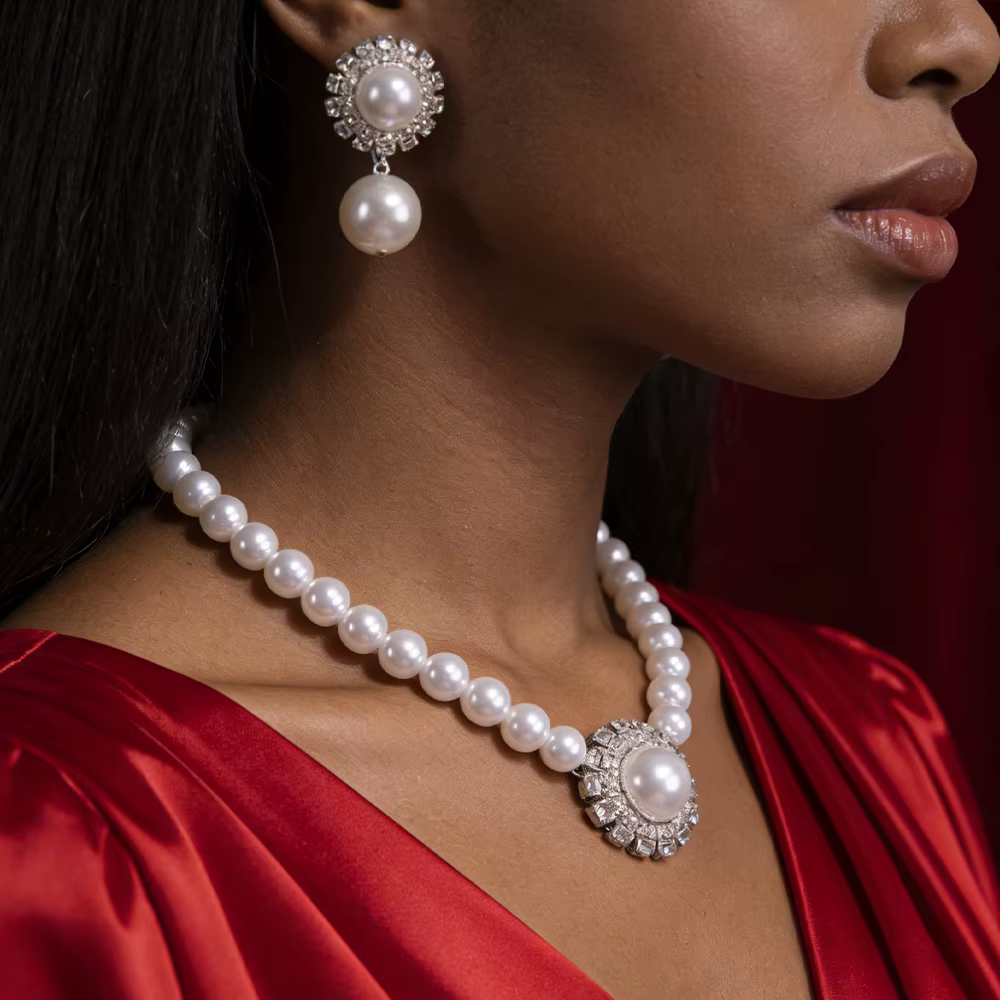Ensemble de bijoux scintillants en perles fabriquées à la main
