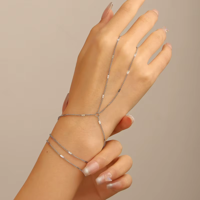 Bracelets minimalistes fins à chaîne connectée pour femmes