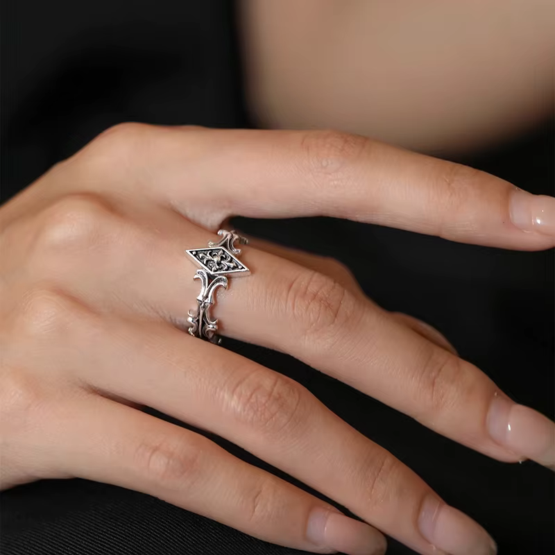 Bague croix Iris Vintage pour femmes