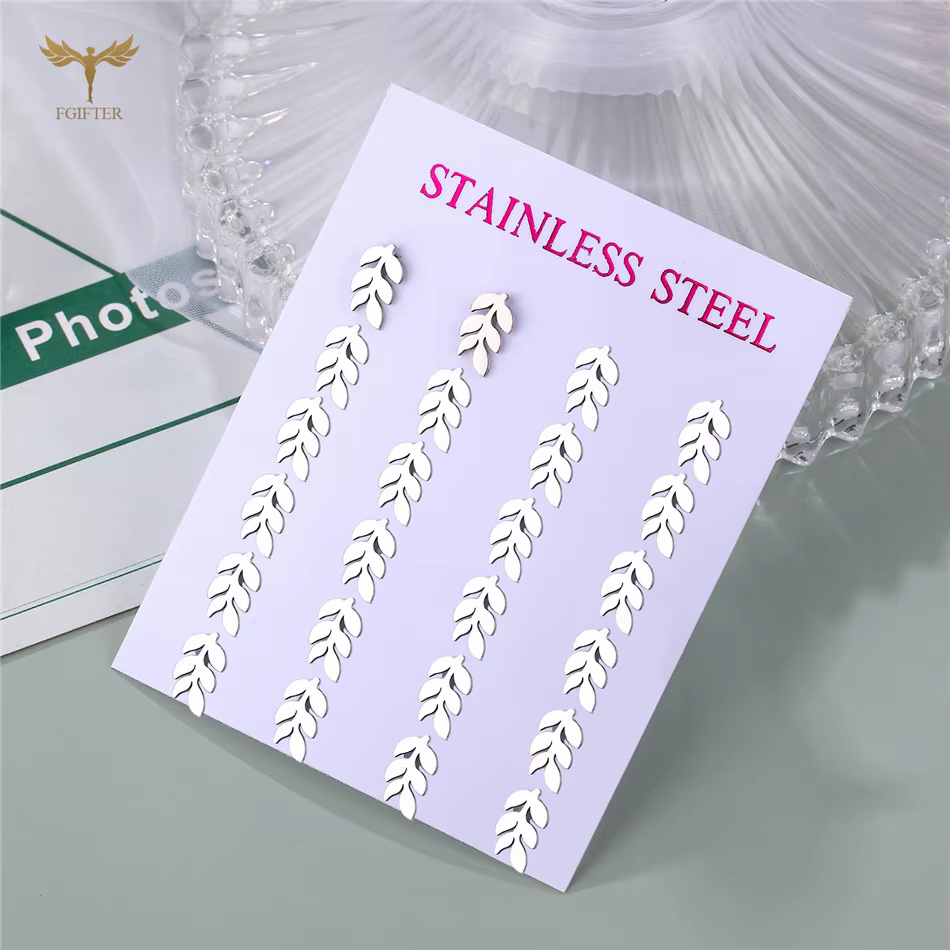 Boucles d'oreilles clous en forme de feuille