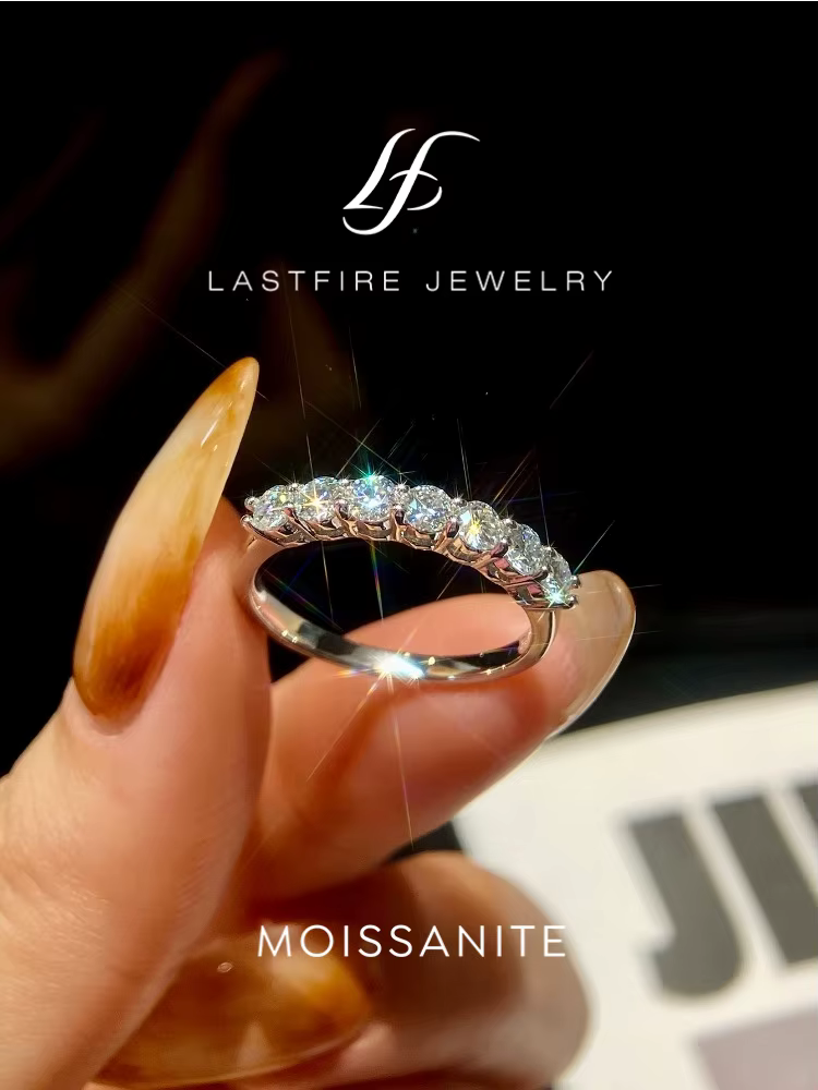 Bague en moissanite véritable Novary