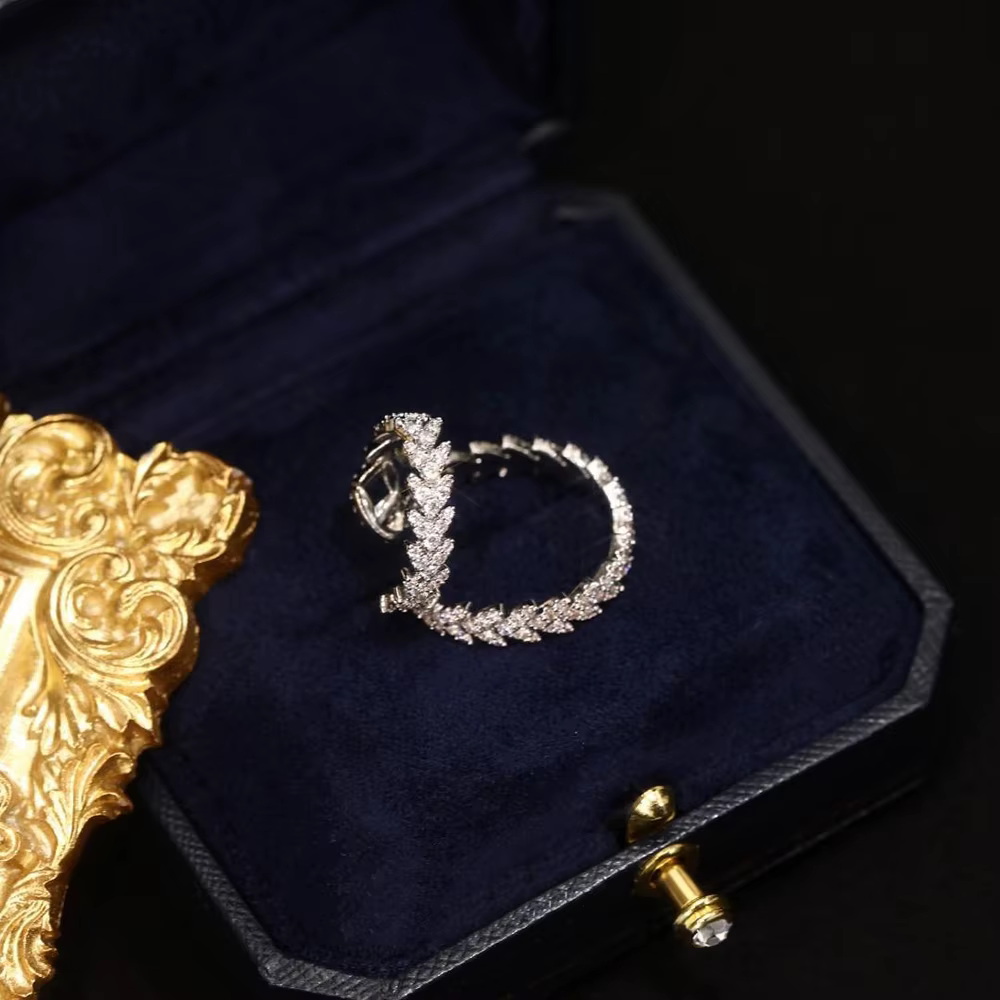 Boucles d'oreilles en forme de feuille de cristal pour femmes
