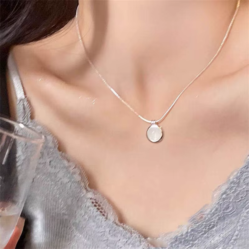 Collier pendentif aigue-marine narrétro simple pour femmes
