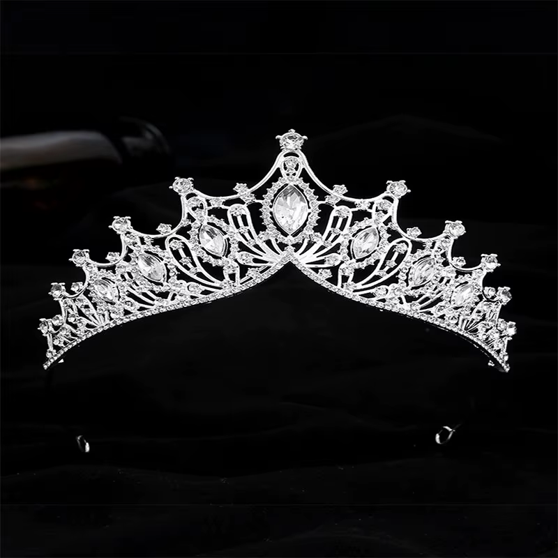 Couronnes de reine pour femmes