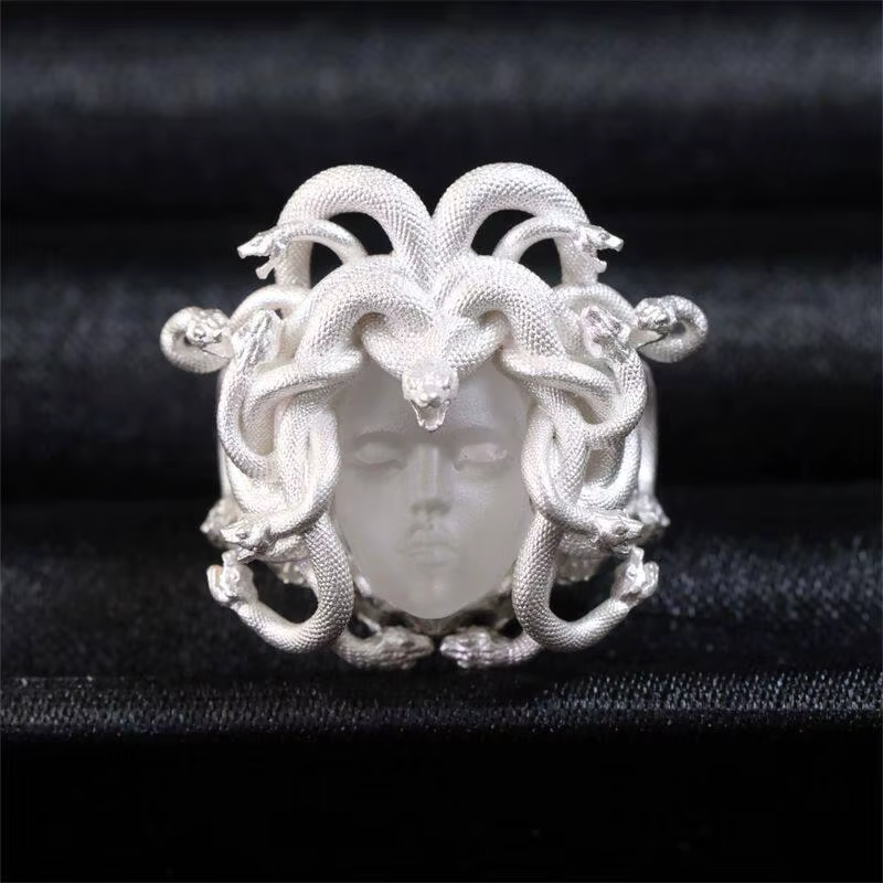 Bague ouverte artisanale vintage style méduse mythologie grecque