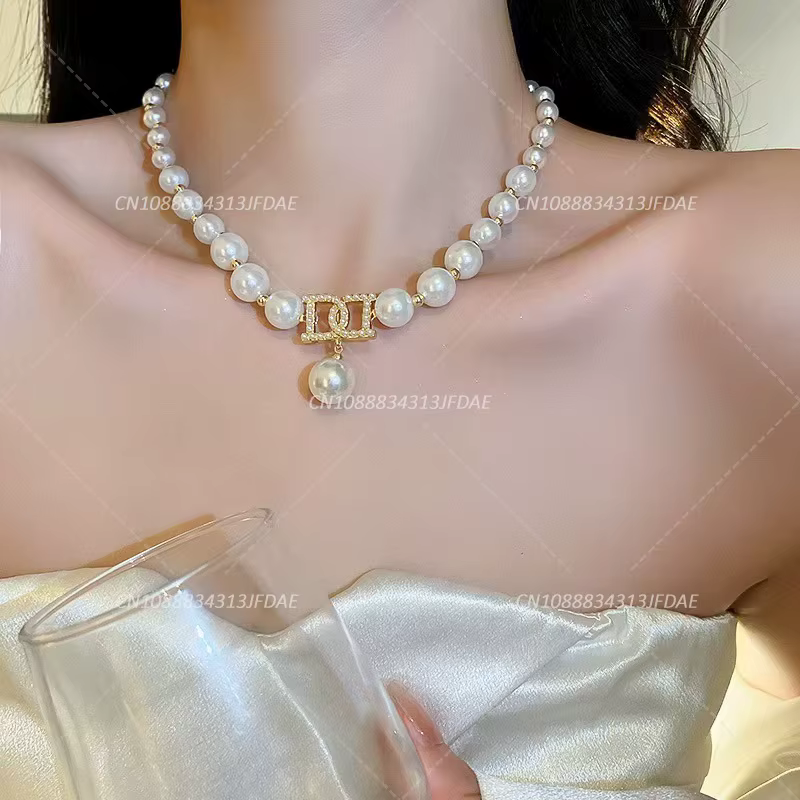 Grand pendentif élégant pour femmes