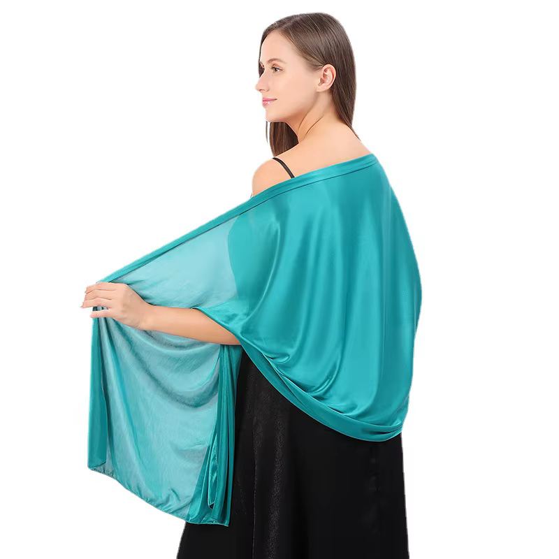 Robe de Soirée Élégante et Soyeuse pour Femme