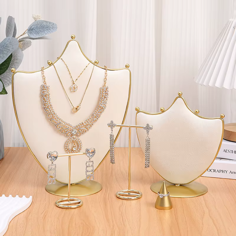 Présentoir de bijoux en velours Beige soyeux